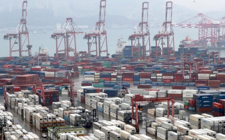 South Korea has been recording the fastest growth of exports since 32 years